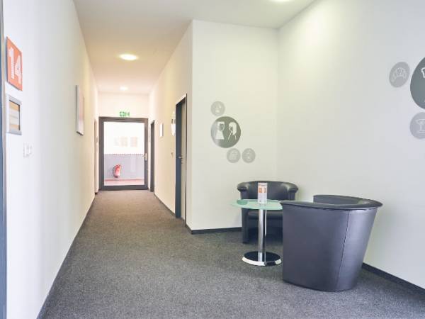 Geräumige Büroflächen im modernen Business Center Berlin-Tempelhof — Bild 6