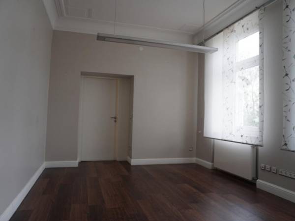 Helle & repräsentative Büroräume in Fabrikanten-Villa Witten-Stockum — Bild 8