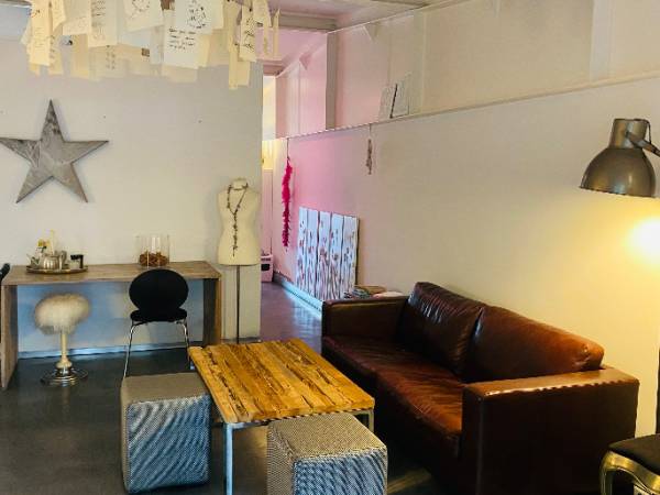 Kreatives Loft in Bürogemeinschaft in Frankfurt-Ostend — Bild 3