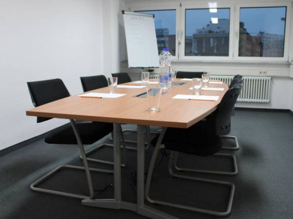 Büroraum in zentraler Bürogemeinschaft in Frankfurt am Main-Innenstadt — Bild 1