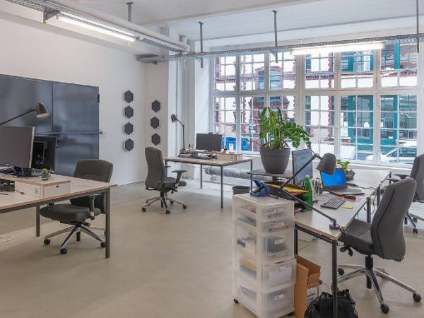 Abschließbares Büro in Berlin (Kreuzberg) – Moderne Bürogemeinschaft mit privatem Raum in Berlin-Kreuzberg — Bild 5