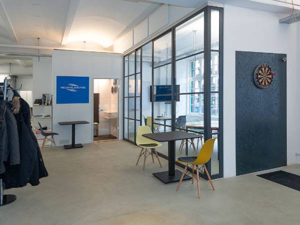 Abschließbares Büro in Berlin (Kreuzberg) – Moderne Bürogemeinschaft mit privatem Raum in Berlin-Kreuzberg — Bild 2