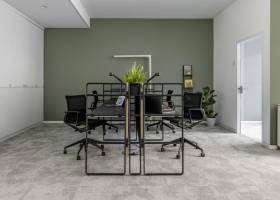 Hot Desk