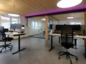 Desks und Meetingraum in Eresing