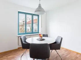 Arbeitsplatz an der Isar in junger sympathischer Bürogemeinschaft