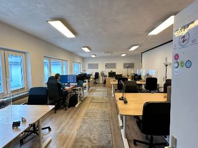 Modernes Coworking im Altbau mit Dachterrasse in Frankfurt-Bornheim — Bild 4
