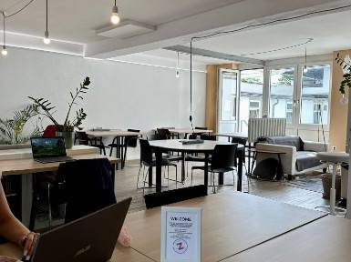Modernes Coworking im Altbau mit Dachterrasse in Frankfurt-Bornheim — Bild 2