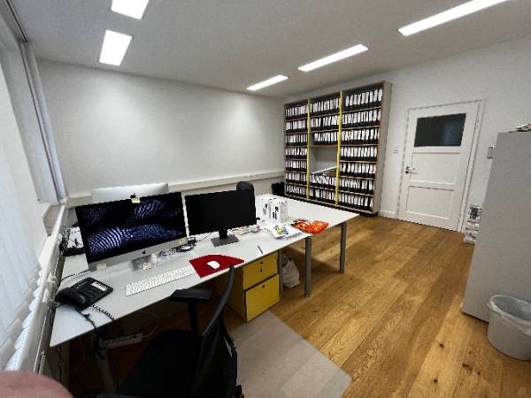Abschließbares Büro in München (Neuhausen-Nymphenburg) – Attraktive und helle Büroräume in Altbau Neuhausen-Nymphenburg — Bild 7