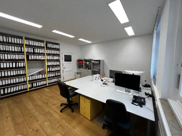 Abschließbares Büro in München (Neuhausen-Nymphenburg) – Attraktive und helle Büroräume in Altbau Neuhausen-Nymphenburg — Bild 8