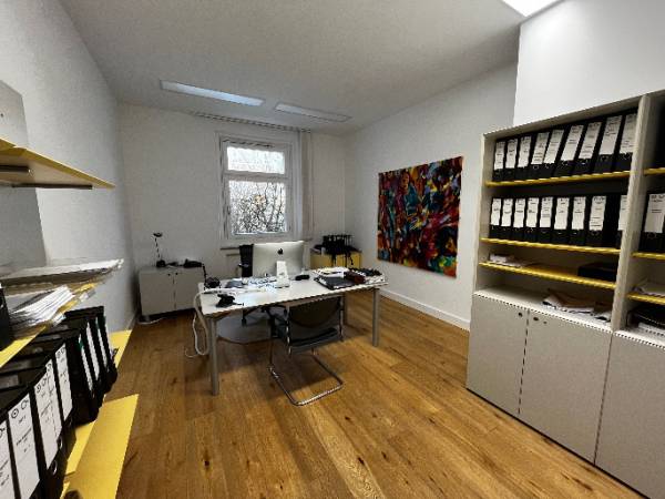 Abschließbares Büro in München (Neuhausen-Nymphenburg) – Attraktive und helle Büroräume in Altbau Neuhausen-Nymphenburg — Bild 6