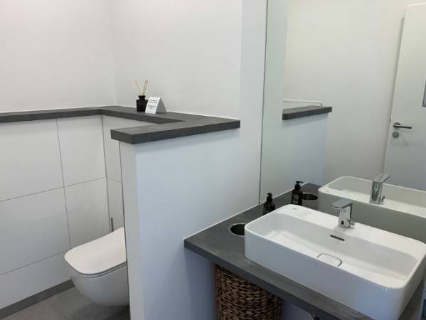 Helle Büroräume in netter Bürogemeinschaft in Pempelfort — Bild 3