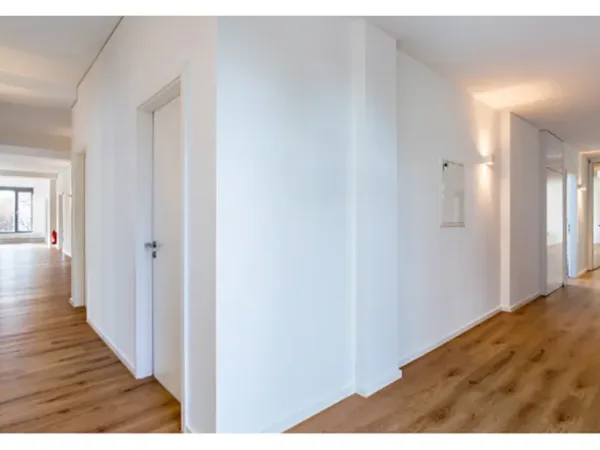 Abschließbares Büro in München (Schwabing-Freimann) – Neu renovierte Bürogemeinschaft in Schwabing-Freimann, München — Bild 3