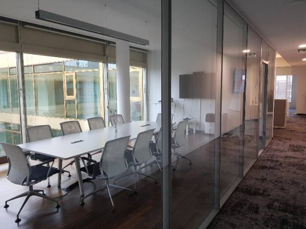 Schreibtischplatz in Berlin (Mitte) – Moderne Bürogemeinschaft mit flexiblem Konzept in Berlin-Mitte — Bild 8