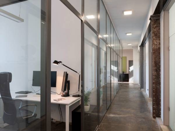 Moderne Einzelbüros in ruhiger Bürogemeinschaft in — Bild 1