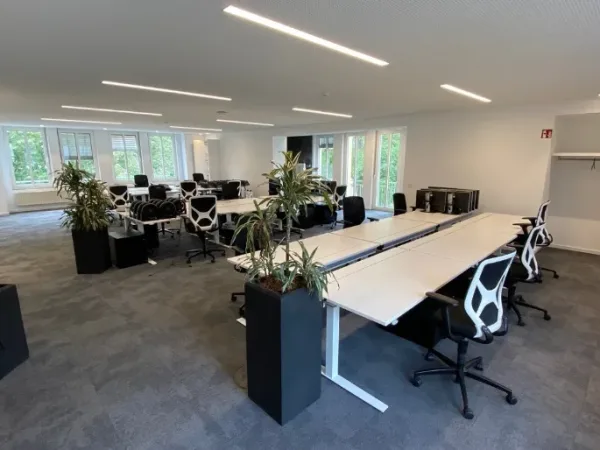 Bürofläche in Bonn (Beuel-Mitte) – Erstklassig ausgestattete Bürofläche im Herzen von Beuel/Brückenforum — Bild 1