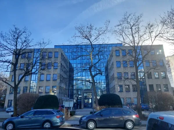 Abschließbares Büro in Planegg (Martinsried) – Helle und moderne Büros in Planegg-Martinsried — Bild 4