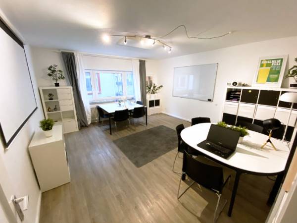 Modernes Coworking im Altbau mit Dachterrasse in Frankfurt-Bornheim — Bild 7