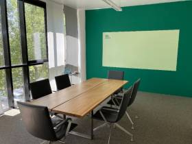 Schönes helles 25m² Büro in Ulm zu vermieten