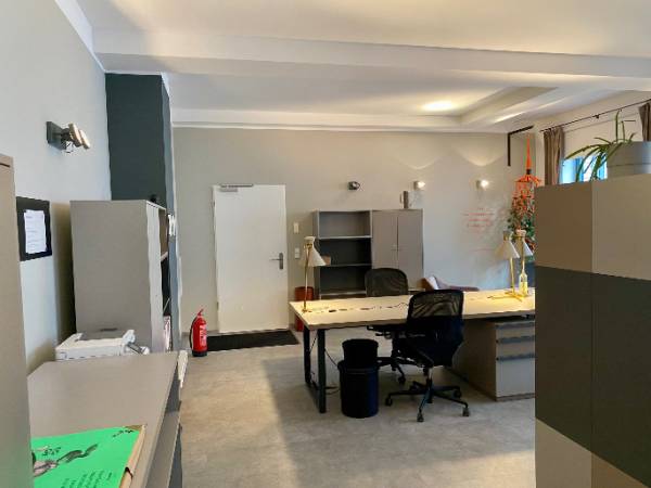 Schreibtischplatz in Berlin (Mitte) – Ruhige Bürogemeinschaft im Loftgebäude in Berlin-Mitte — Bild 2