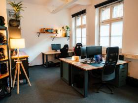 Schreibtisch in gemütlichem Coworking Space / Neckarstadt-West
