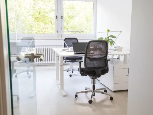 Abschließbares Büro in Mannheim (Schwetzingerstadt) – Moderner Coworking Space in Mannheim Schwetzingerstadt — Bild 1