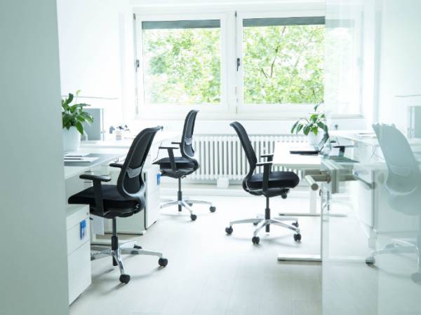 Moderner Coworking Space mit privaten Büros in Mannheim Innenstadt — Bild 2
