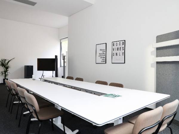 Hochwertige und Moderne Serviced Offices & Coworking — Bild 7