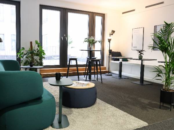 Hochwertige und Moderne Serviced Offices & Coworking — Bild 1
