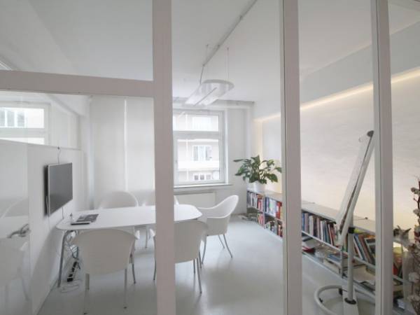 Schreibtischplatz in München (Ludwigsvorstadt-Isarvorstadt) – Kreative Bürogemeinschaft in atmosphärischem Loft in München-Zentrum — Bild 2