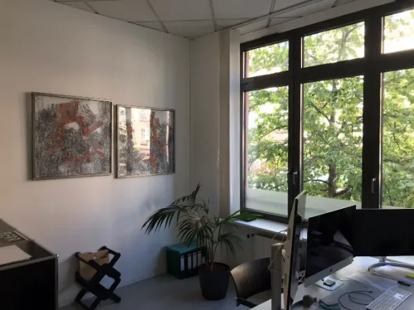 Abschließbares Büro in Frankfurt am Main (Innenstadt) – Stilvolle Bürogemeinschaft im Altbau in Frankfurt am Main Innenstadt — Bild 2