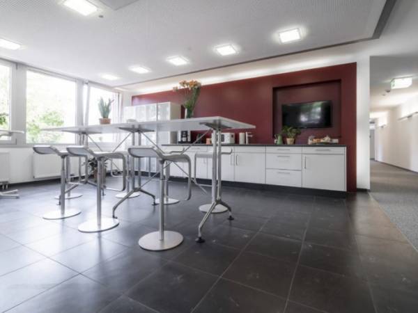 Moderne Büros & flexible Büroflächen in Neustadt bei Coburg — Bild 3