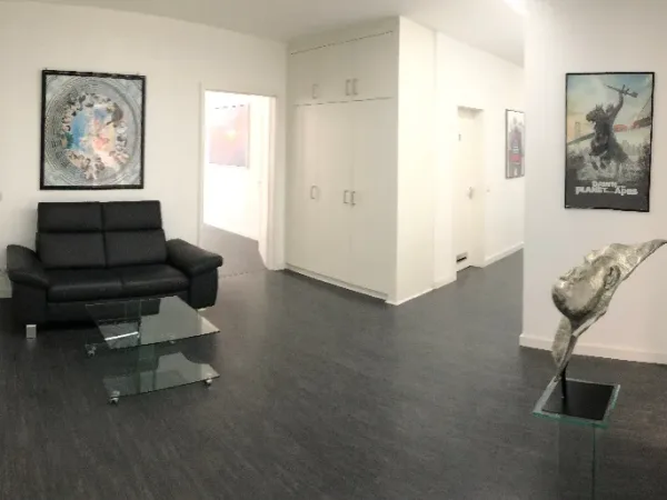 Abschließbares Büro in Düsseldorf (Altstadt) – Bürogemeinschaft in bester Lage in Düsseldorf am neuen Hotspot — Bild 1