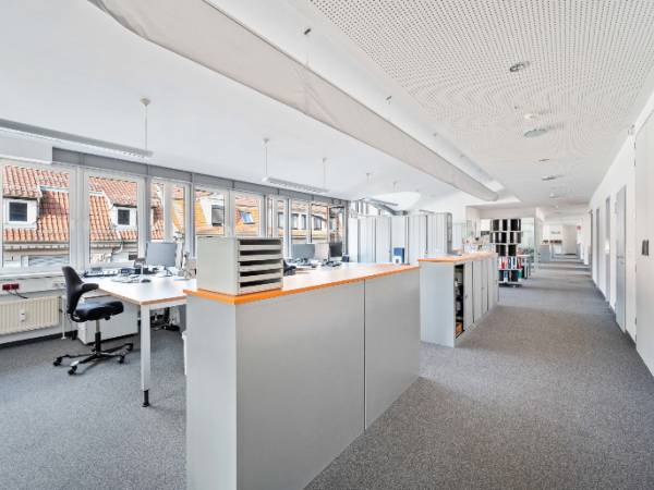 Helle Büroräume & Arbeitsplätze in Bürogemeinschaft Stuttgart-Mitte — Bild 2