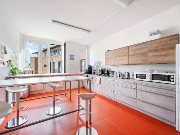 Helle Büroräume & Arbeitsplätze in Bürogemeinschaft Stuttgart-Mitte — Bild 3