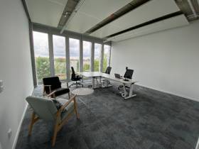 Modernes Büro 30qm in Neukölln zu vermieten
