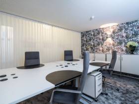 Coworking Space mit Alsterblick und goldener Geschichte