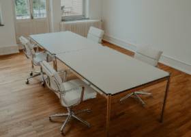 Schreibtischplätze