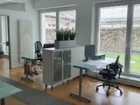 Helle Coworking-Arbeitsplätze im Altbau in Düsseldorf-Flingern-Nord