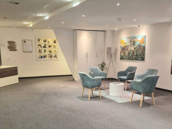Modernes Business Center & Coworking Space mit Hafenblick in — Bild 7