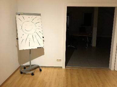 Ländlicher Coworking Space mit viel Grün in Lautertal — Bild 8