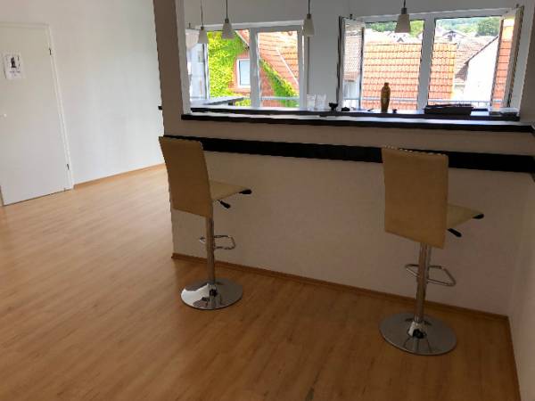 Ländlicher Coworking Space mit viel Grün in Lautertal — Bild 3