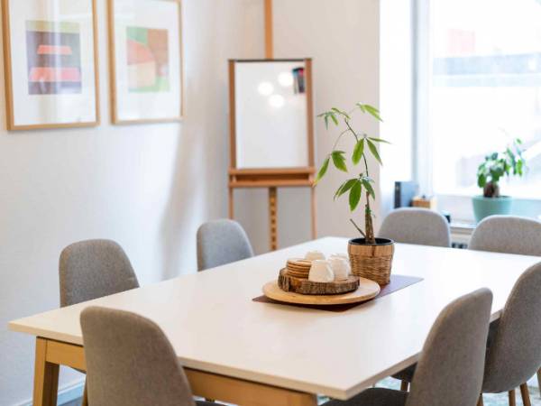 Wunderschönes voll ausgestattetes Studio auf 2 Etagen — Bild 3