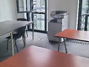 Schreibtischplatz in Ratingen (Breitscheid) – Moderne Coworking Arbeitsbereiche in Ratingen-Breitscheid — Bild 8