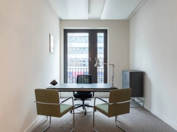 Abschließbares Büro in Berlin (Charlottenburg) – Stilvolle Büros & Coworking Spaces in Berlin-Charlottenburg — Bild 2