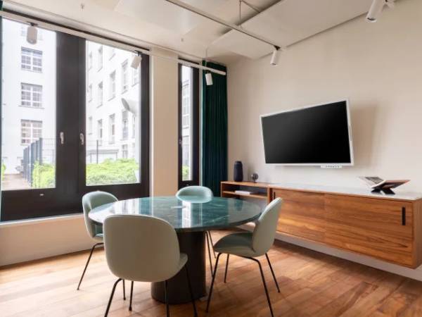 Abschließbares Büro in Berlin (Charlottenburg) – Stilvolle Büros & Coworking Spaces in Berlin-Charlottenburg — Bild 3