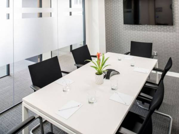 Helle und moderne Büros & Coworking in Köln-Ossendorf — Bild 3