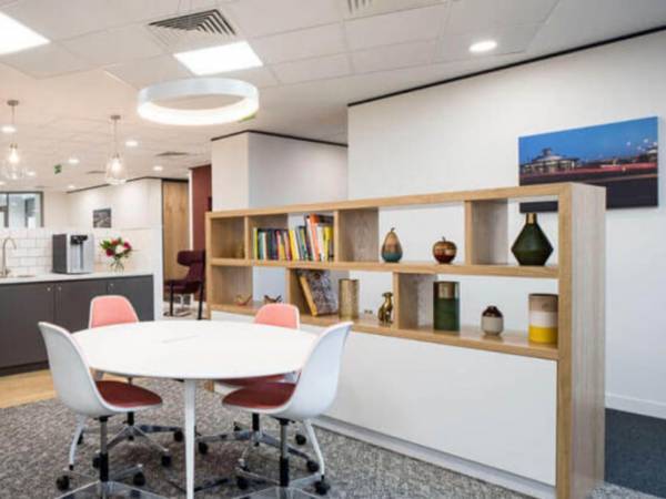 Helle und moderne Büros & Coworking in Köln-Ossendorf — Bild 5