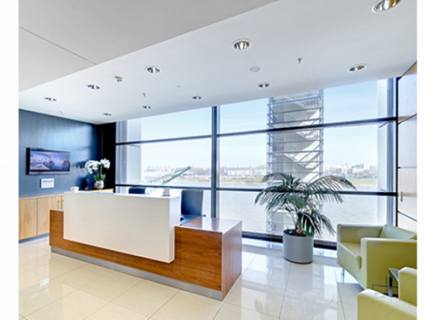 Moderne Büros & Coworking mit Rheinblick im Kranhaus in — Bild 2