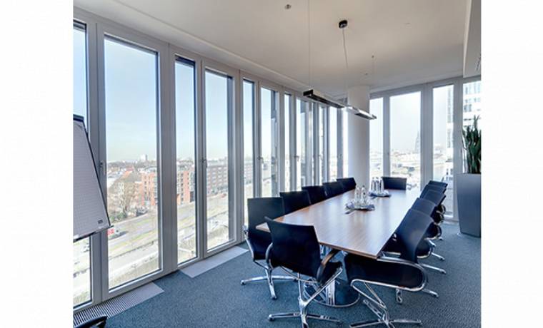Modernes Business Center & Coworking mit Rheinblick in Köln