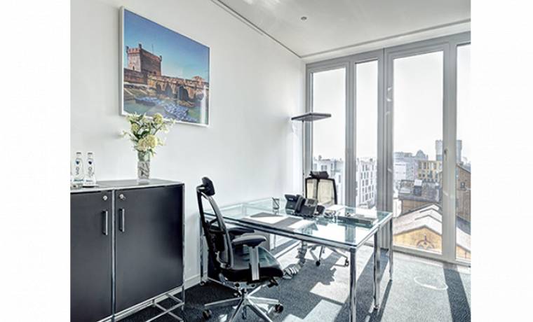 Modernes Business Center & Coworking mit Rheinblick in Köln